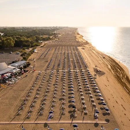 With A Comfortable Sunlit Terrace Апартаменти Бібіоне