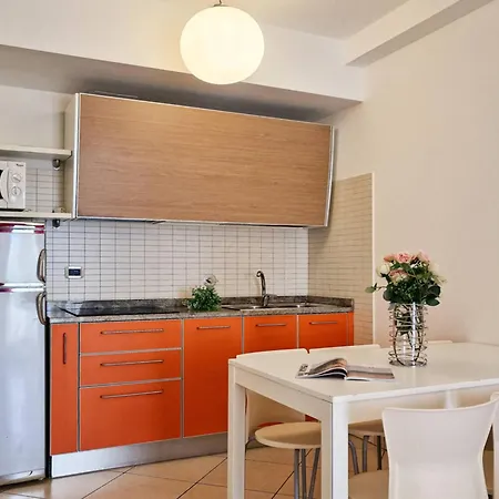 Διαμέρισμα With A Comfortable Sunlit Terrace Μπιμπιόνε