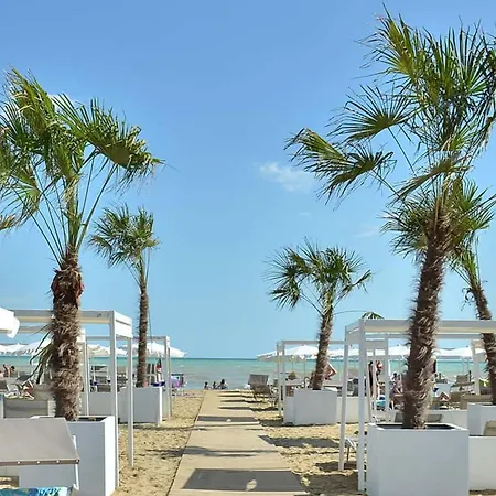 Διαμέρισμα With A Comfortable Sunlit Terrace Μπιμπιόνε