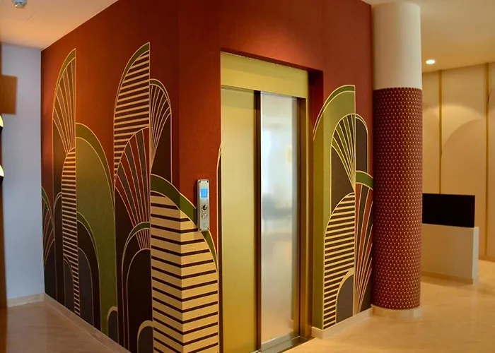 With A Comfortable Sunlit Terrace Bibione