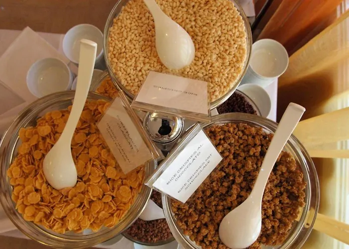 With A Comfortable Sunlit Terrace * Бібіоне